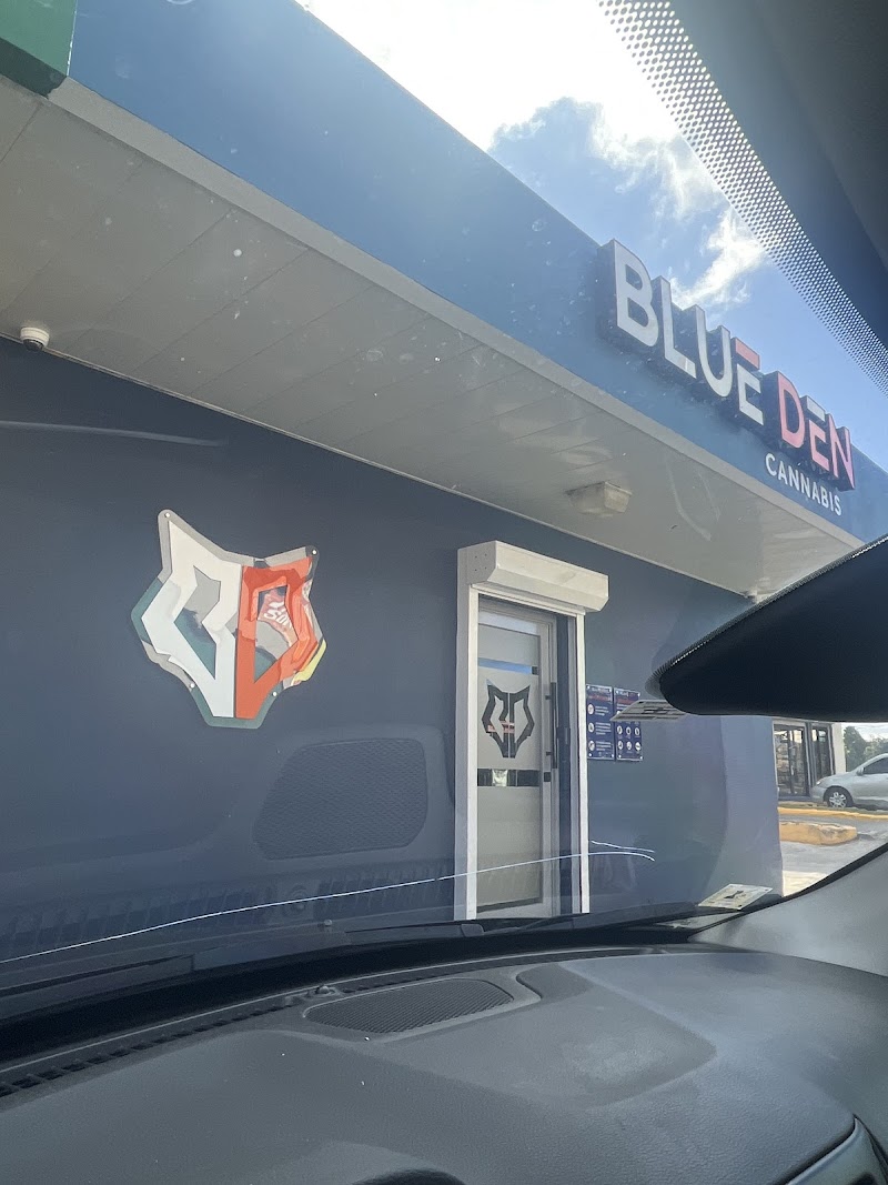 Blue Den Dispensario Cidra