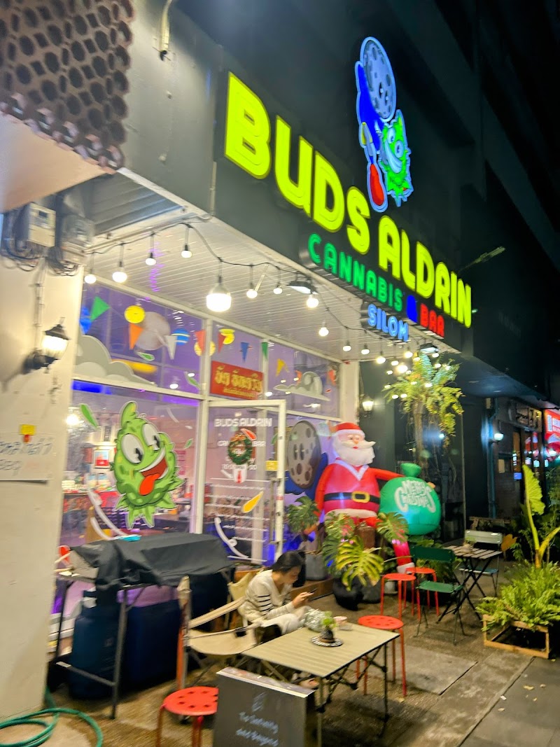 Buds aldrin silom Buds aldrin silom