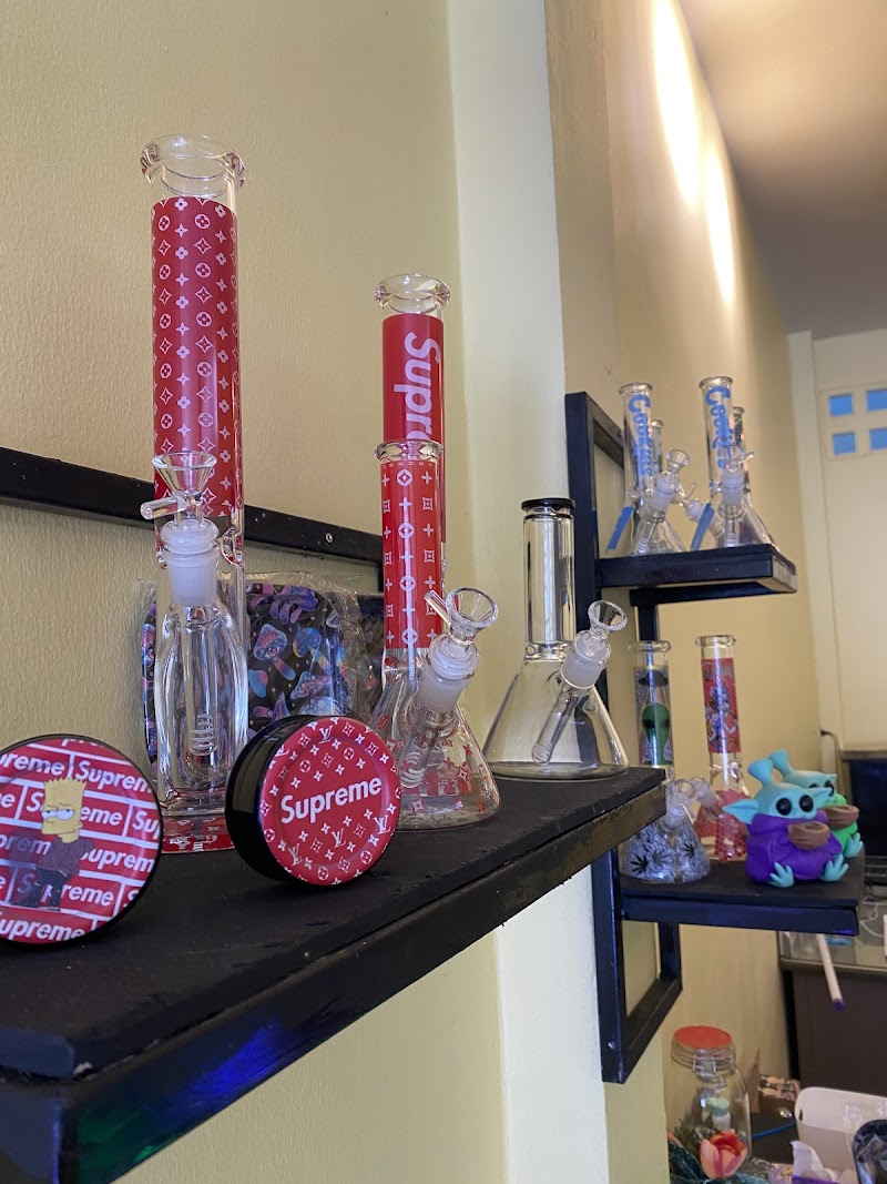Cannabis Shop&CannonWeed