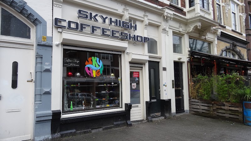 Coffeeshop Pluto