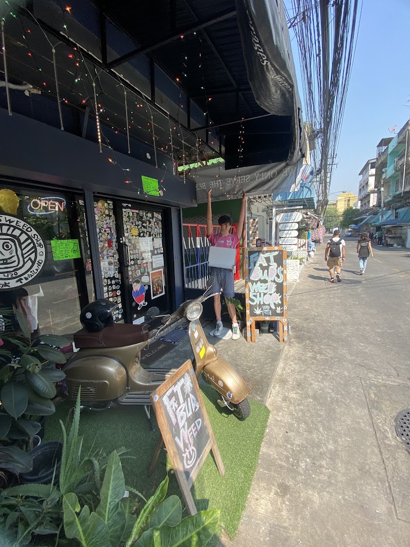 Fat Buds Weed Shop​​ Ekkamai