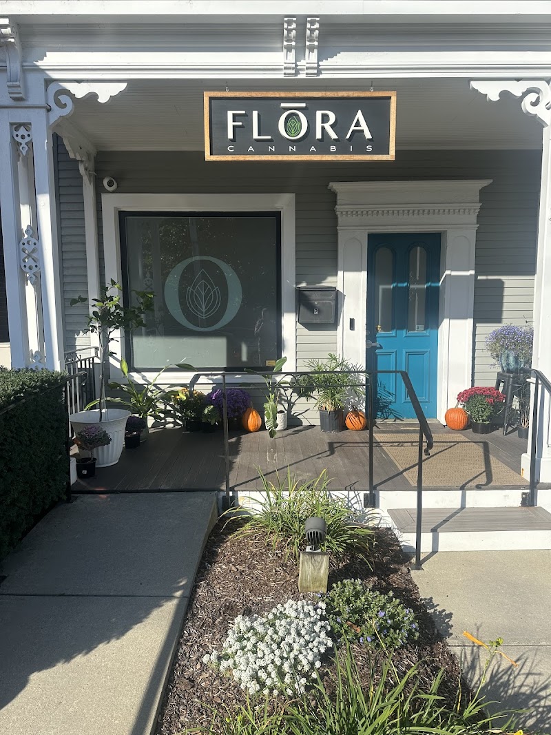 FLŌRA