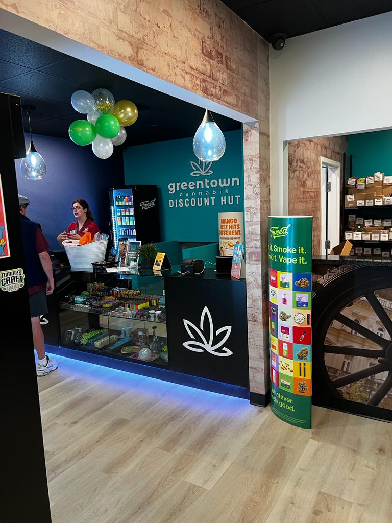 Greentown Discount Hut