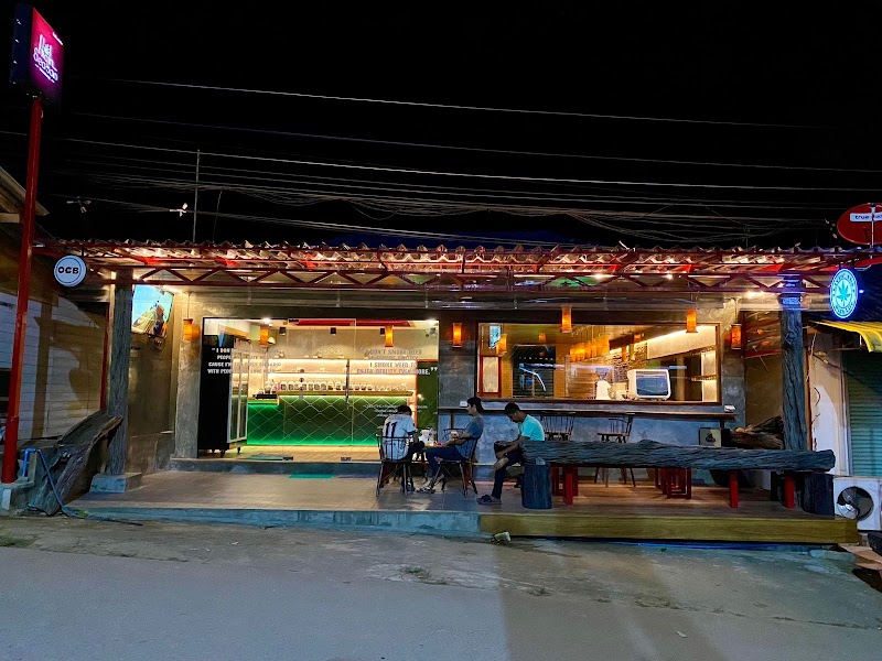 High season Bakantiang and Speak easy cafe ,Koh Lanta