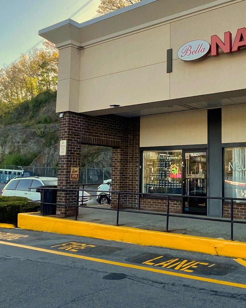 HR Tobacco Shop