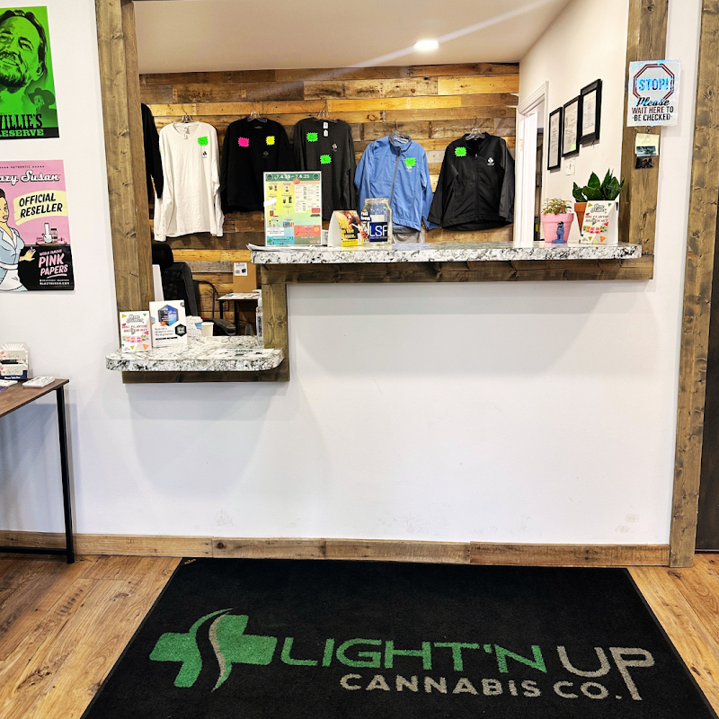 Light'n Up Cannabis Co. - Flushing
