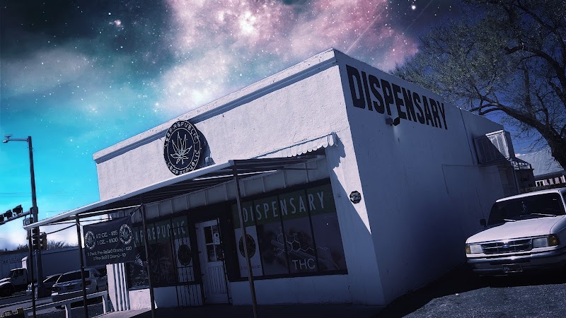 Los Lunas - Leaf Republic