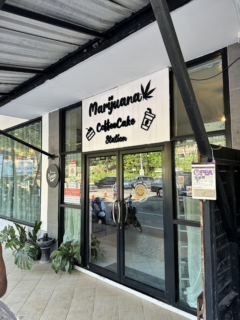 Marijuana&CoffeeCake Station