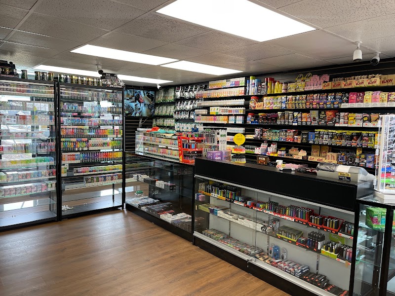 Meriden Mart & Smoke City