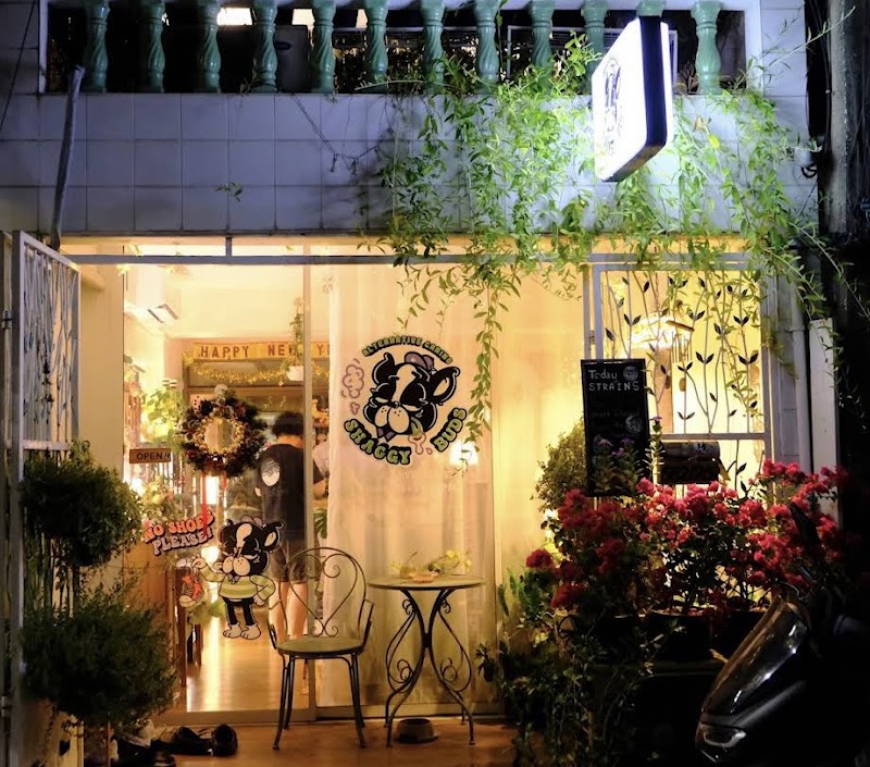 Shaggy Buds Weed Shop.