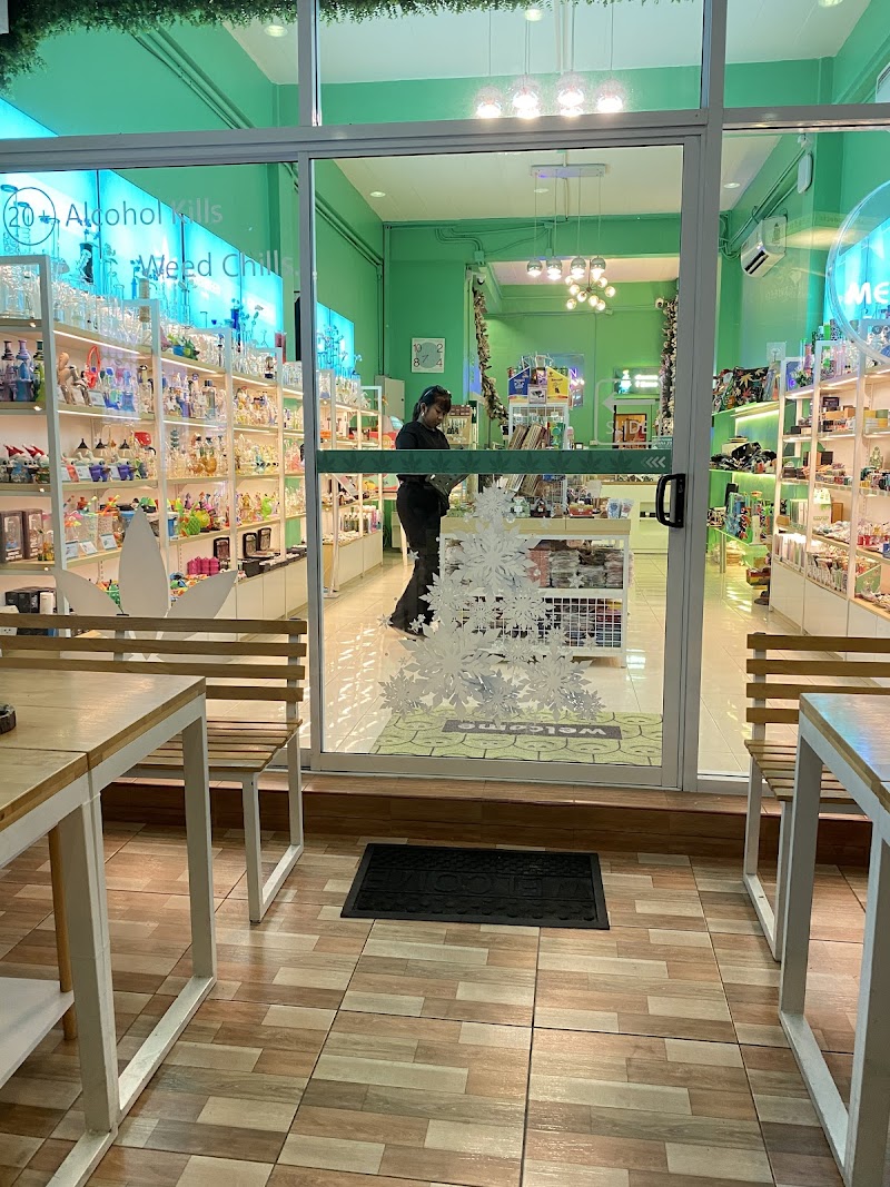 Slap (สแล๊บ) Thepprasit - Cannabis/Weed/Ganja Dispensary