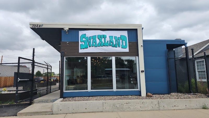 SNAXLAND - High Street SNAXLAND - High Street