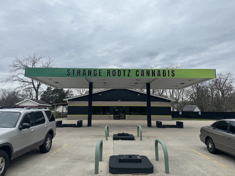 Strange Rootz Cannabis Twin Lake