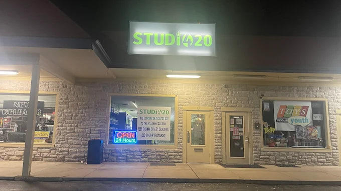 STUDIO 420