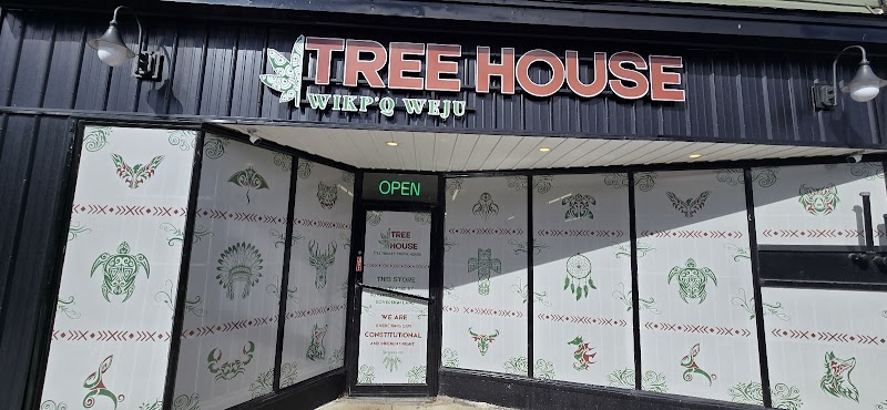 TreeHouse - Wikp'q Weju TreeHouse - Wikp'q Weju