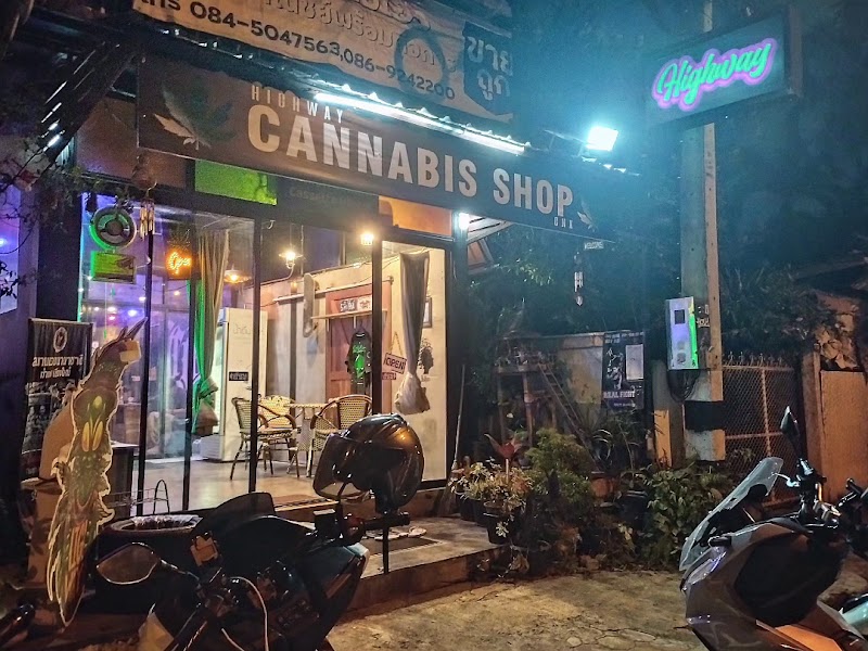 Weed Shop Highway 420 Cannabis Dispensary 大麻 Marijuanas Weed Shop Highway 420 Cannabis Dispensary 大麻 Marijuanas